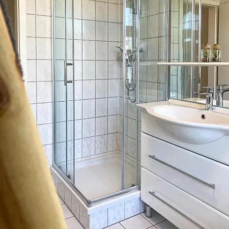 Homestayplus Schwerin *