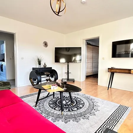 Homestayplus Schwerin Διαμέρισμα *